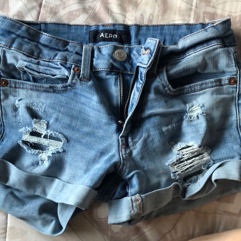 Aeropostale Low rise jean shorts